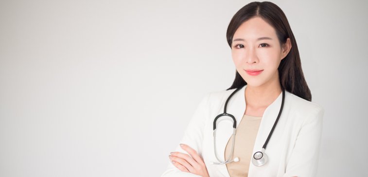 lady doctor in healthsprings singapore
